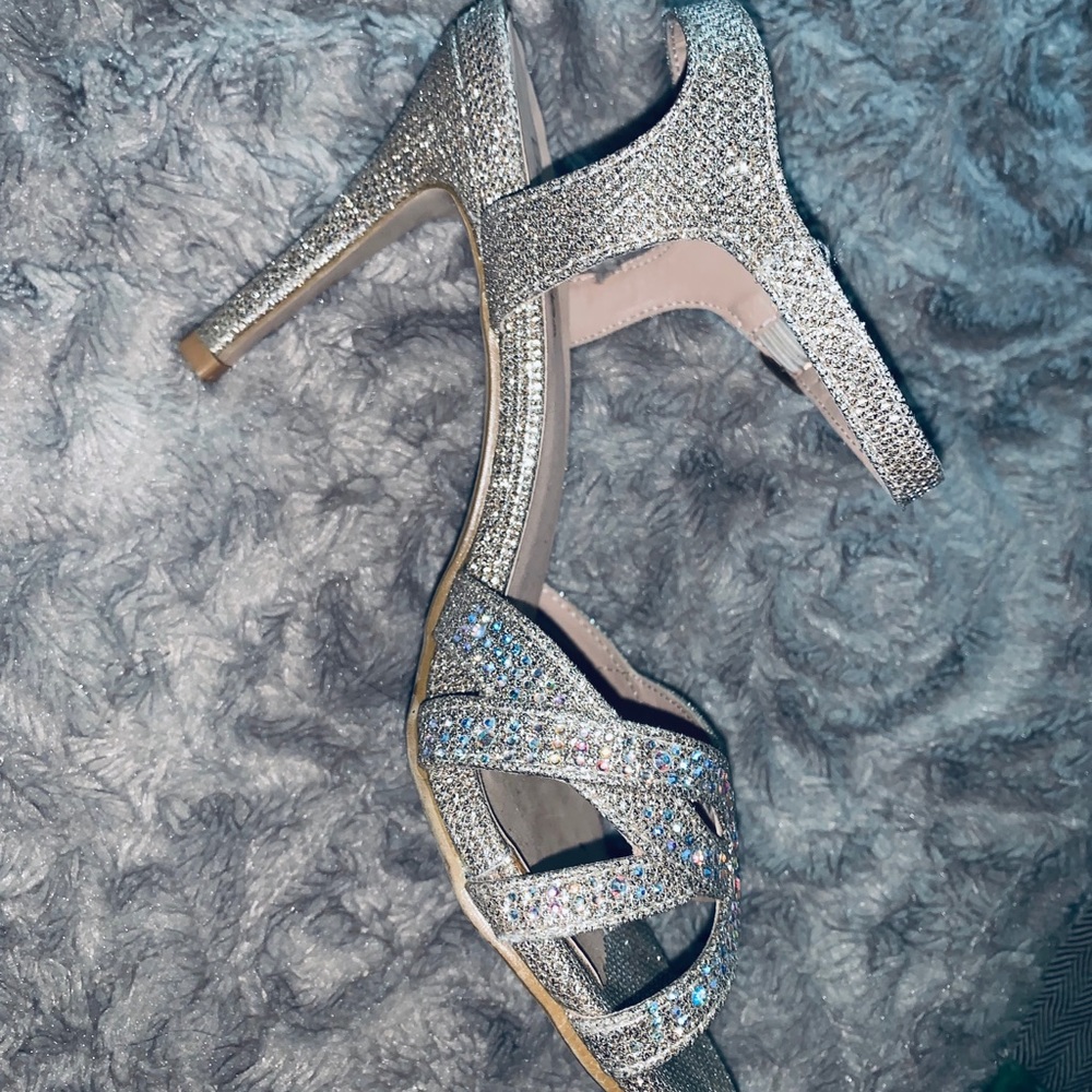 High heels - Picture 2 of 3